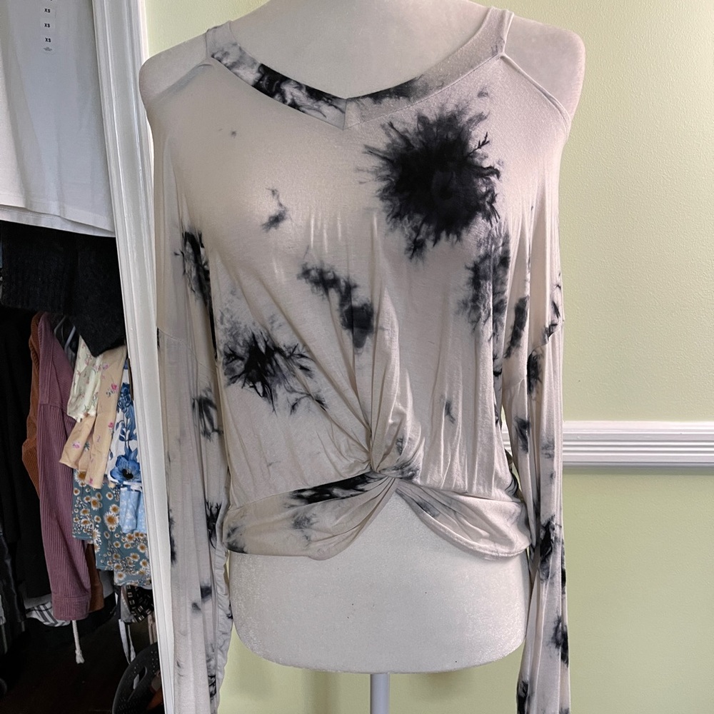 Long sleeve tie dye top